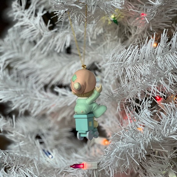 Vintage Precious Moments Christmas Train Ornament - Picture 3 of 5